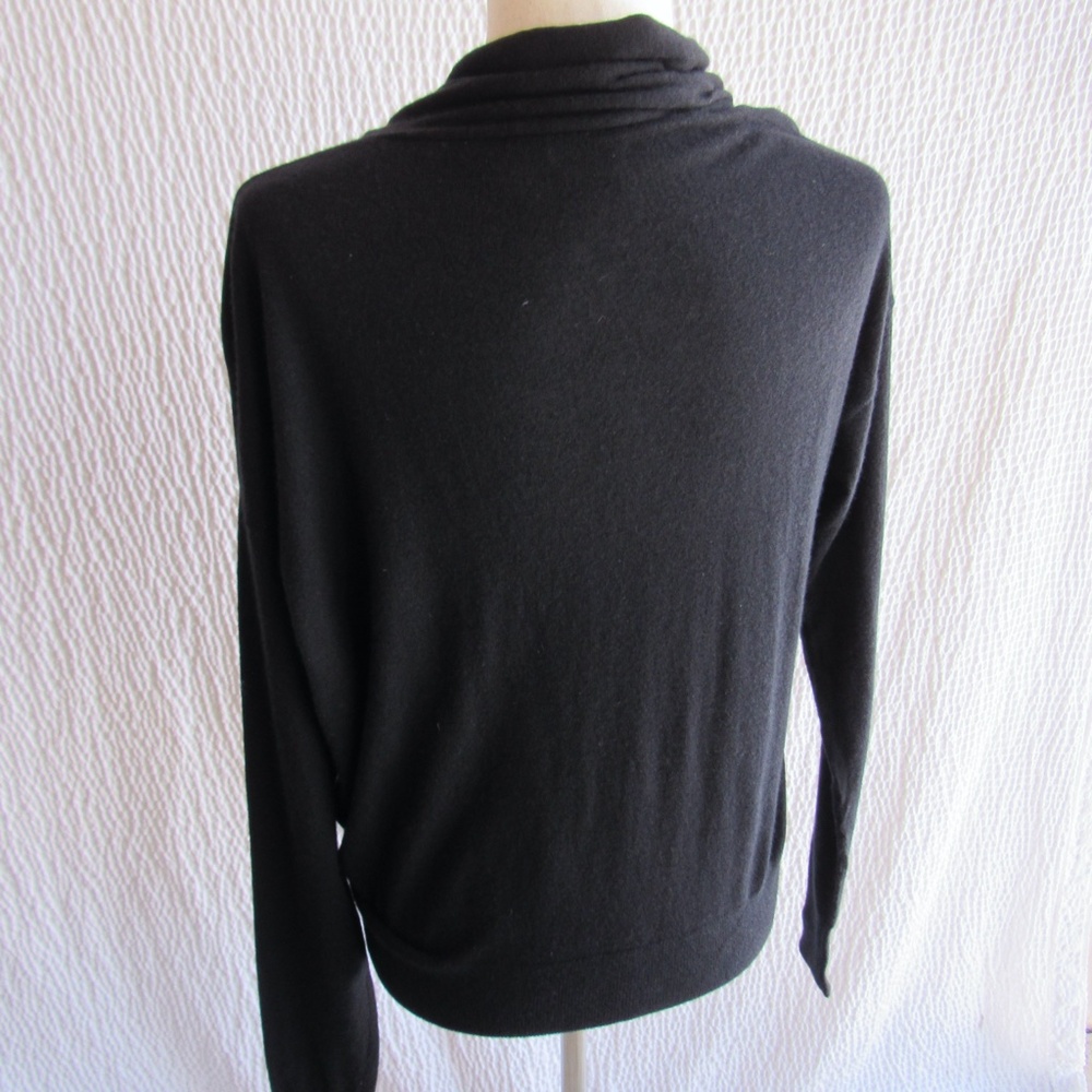 Solid Black Wrap Look Sweater 100% Cashmere Long Sleeve Club Monaco Small S - Picture 8 of 8